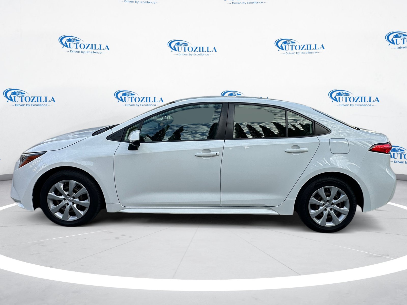 Used 2022 Toyota Corolla LE Sedan