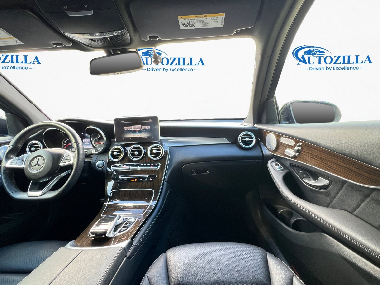 2019 Mercedes-Benz GLC GLC300 - Photo 11