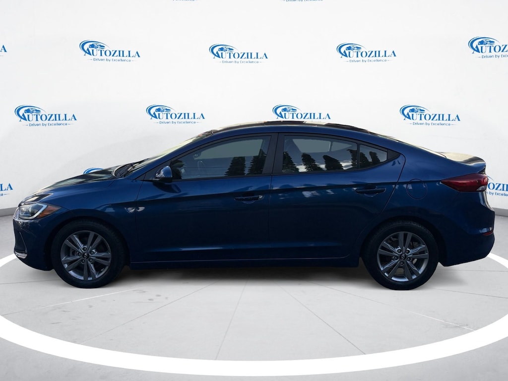 Used 2017 Hyundai Elantra SE Sedan