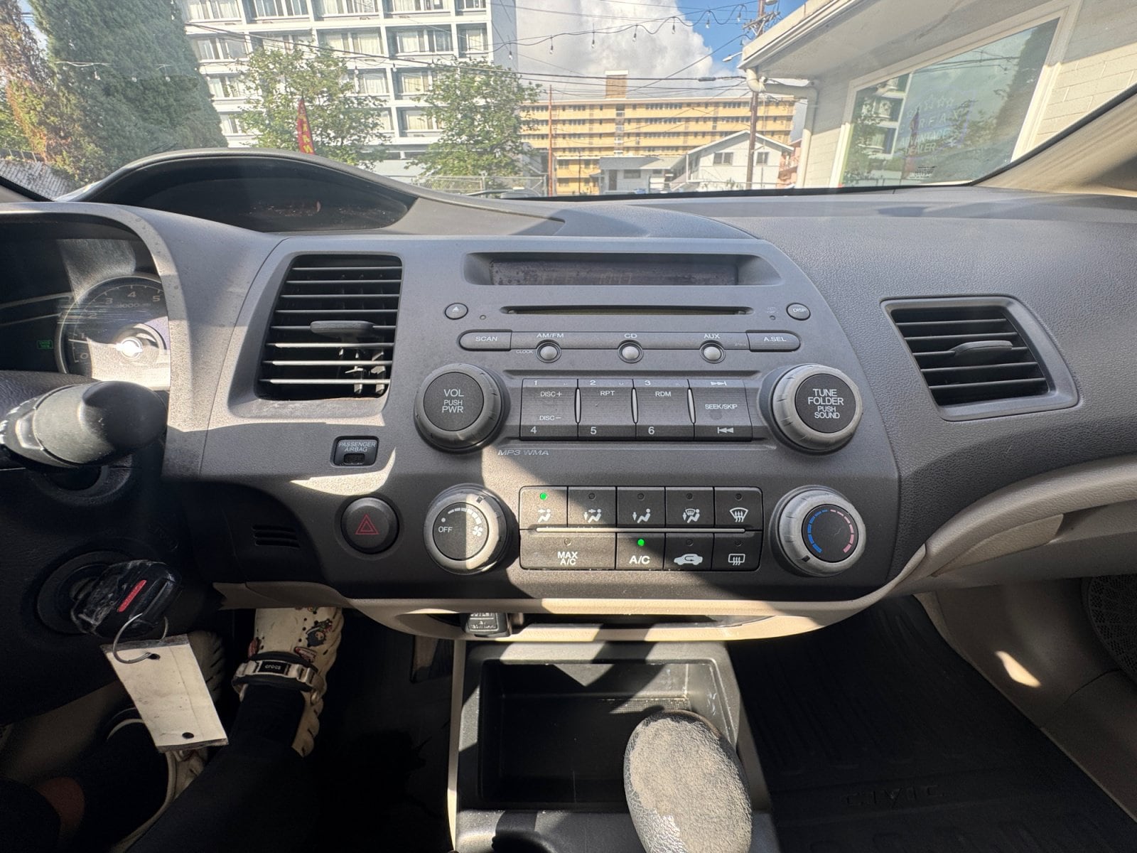 2011 Honda Civic LX - Photo 18