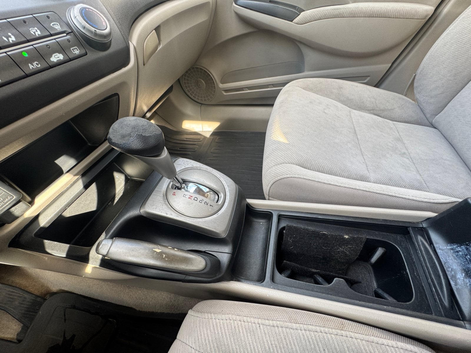 2011 Honda Civic LX - Photo 17