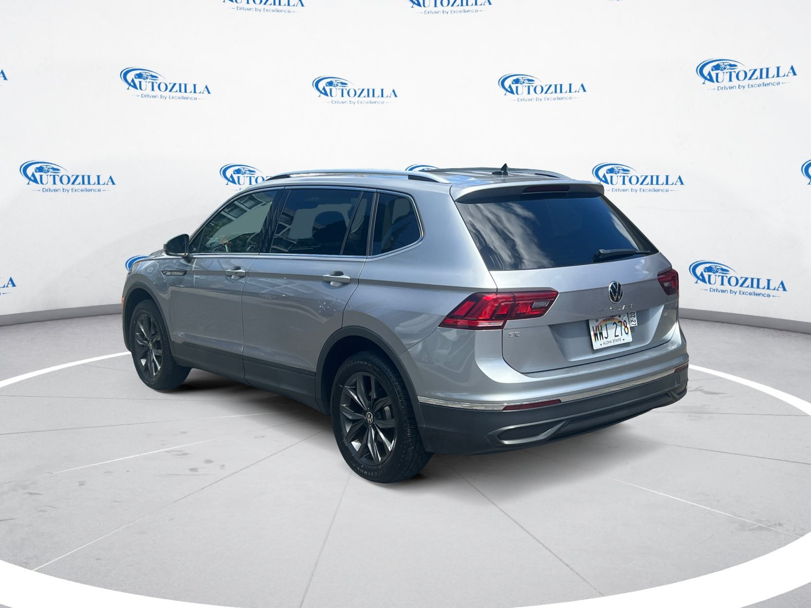 Used 2023 Volkswagen Tiguan SE 2.0T SE FWD