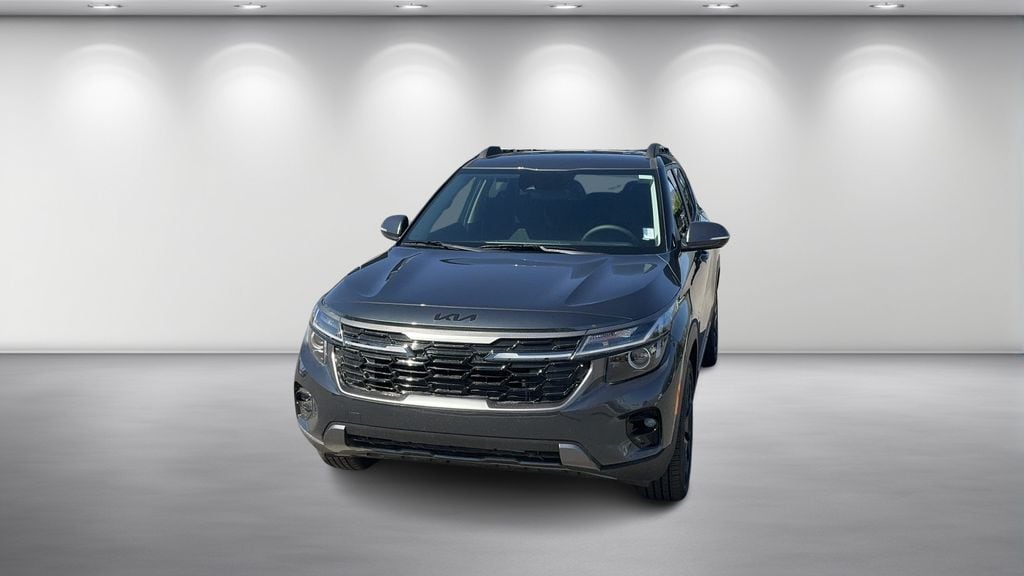 Used 2025 Kia Seltos X-Line SUV