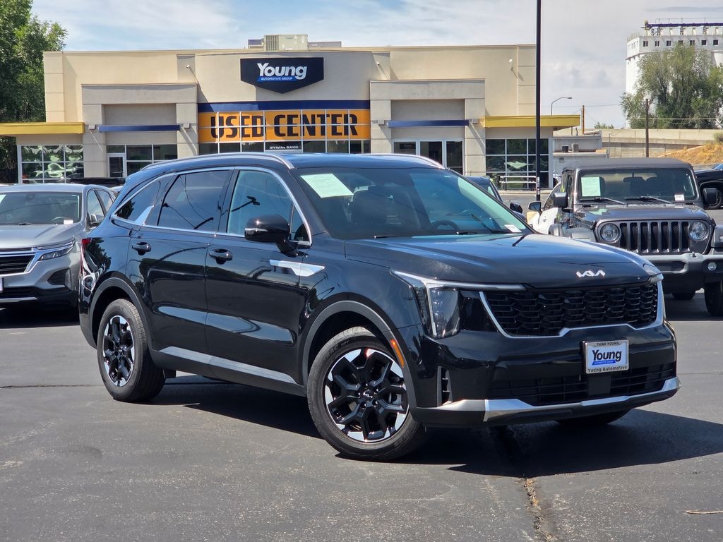 Used 2024 Kia Sorento S SUV
