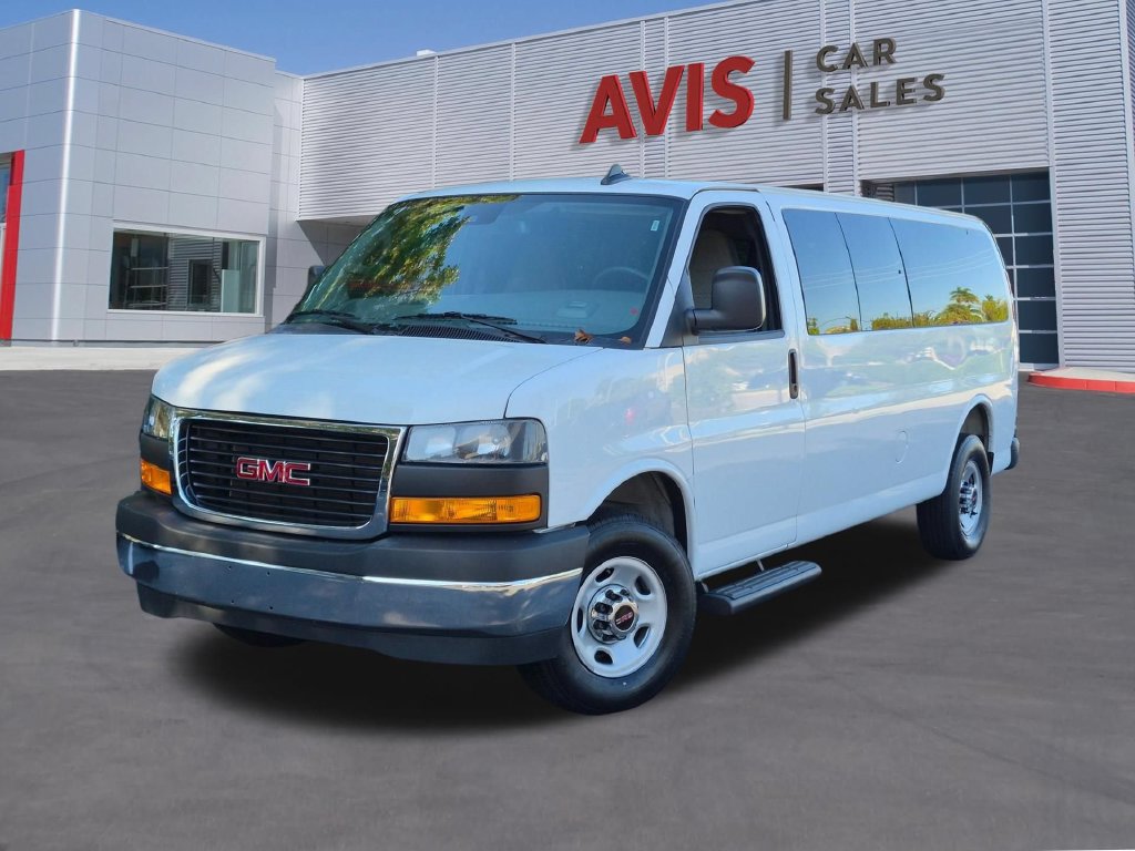 2025 GMC Savana Passenger
