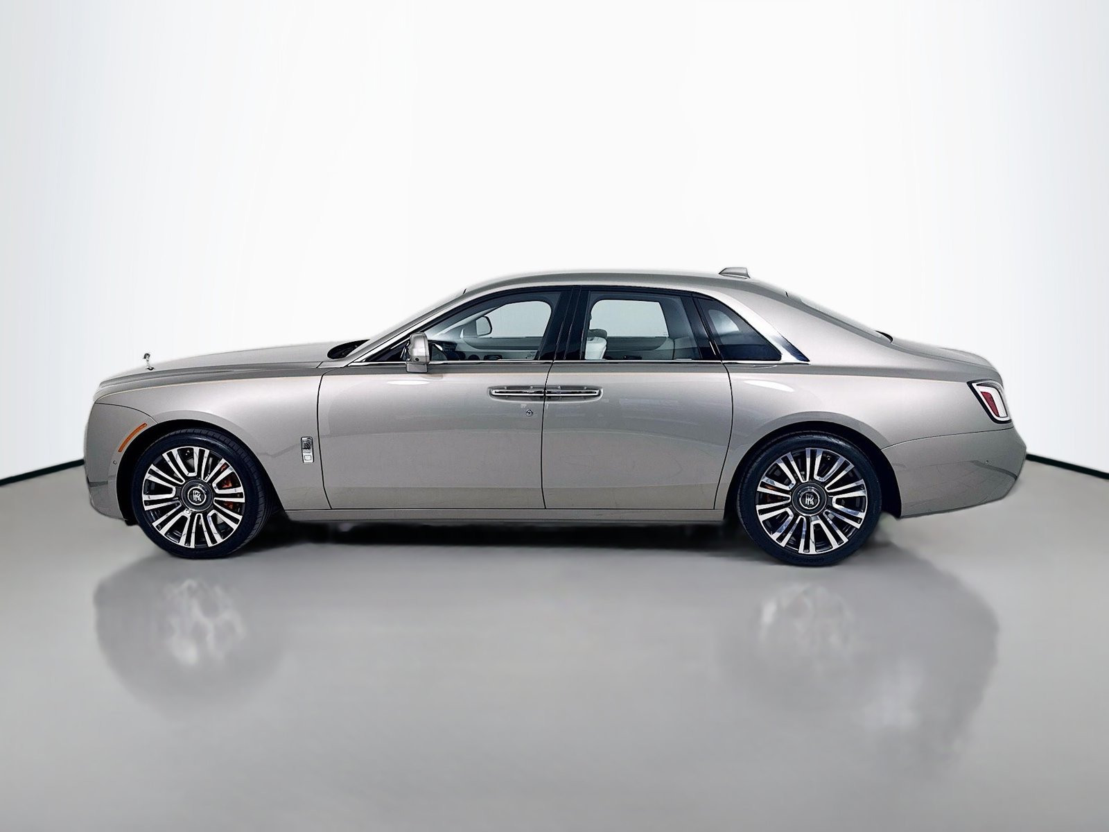 2025 Rolls-Royce Ghost Base - Photo 6