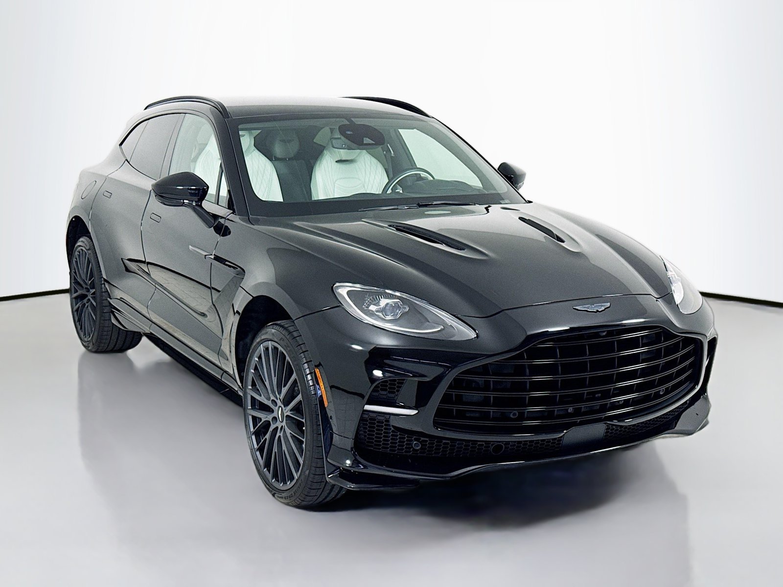 2023 Aston Martin DBX