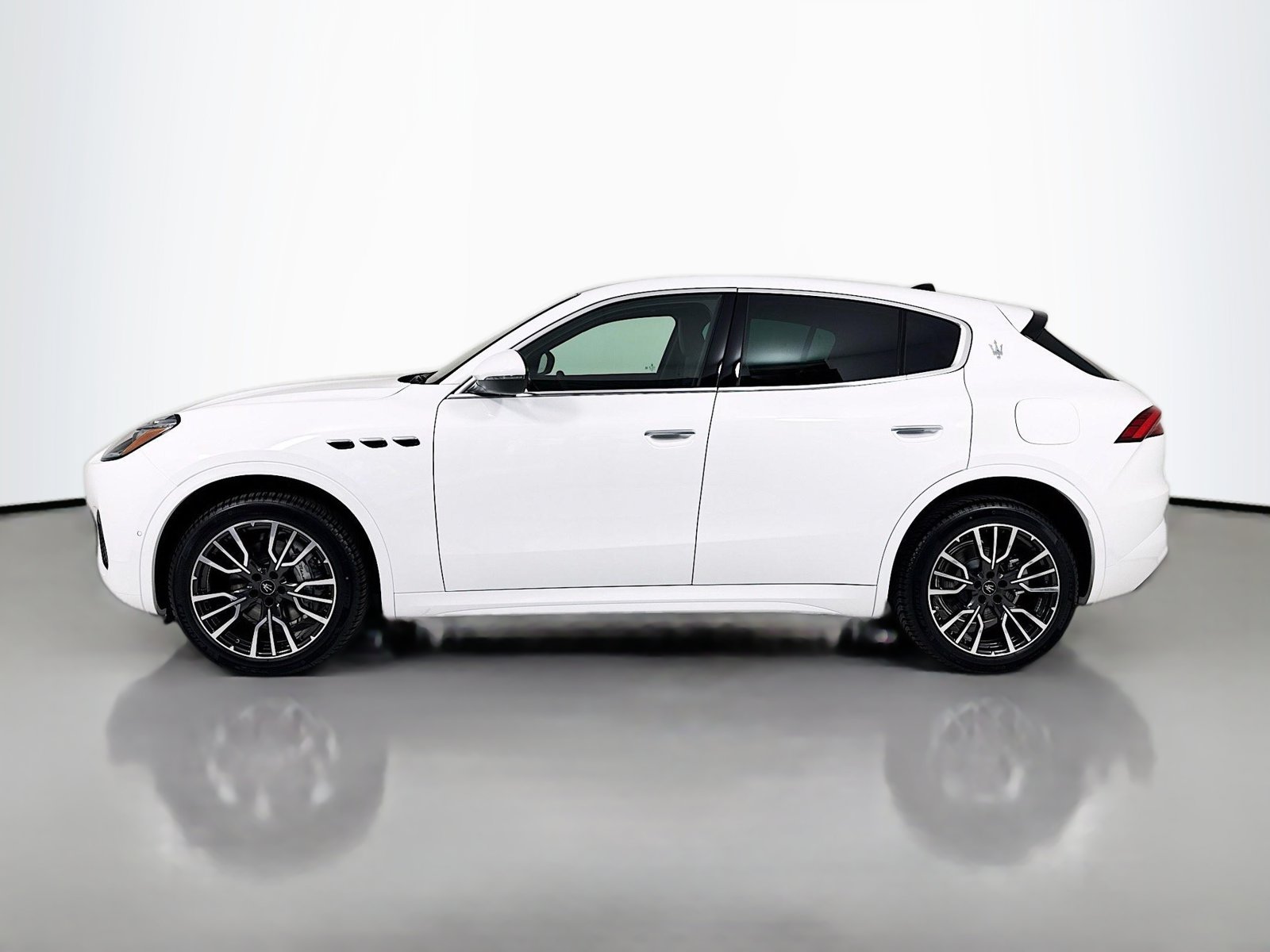 Certified 2025 Maserati Grecale SUV
