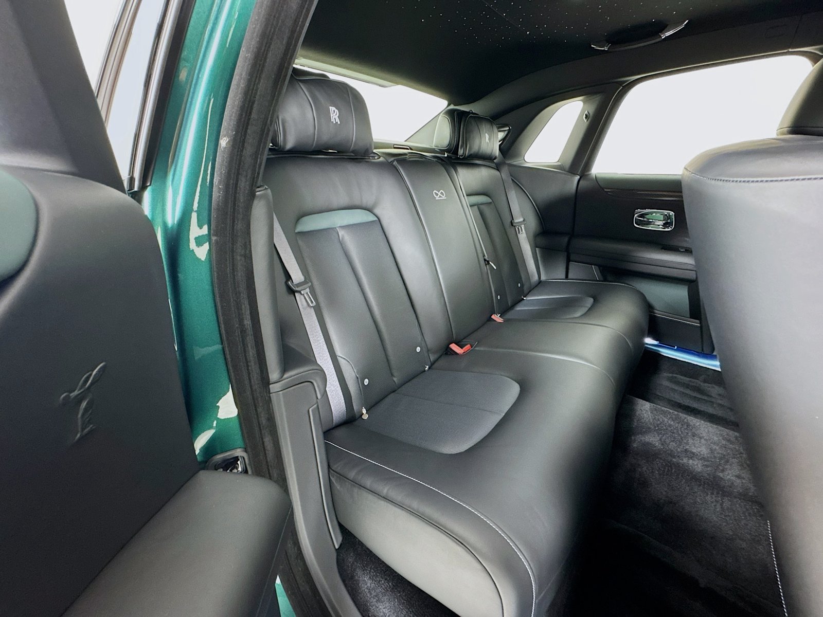 2026 Rolls-Royce Ghost Black Badge - Photo 29