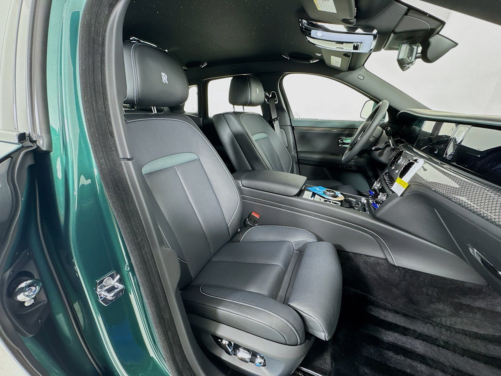 2026 Rolls-Royce Ghost Black Badge - Photo 30
