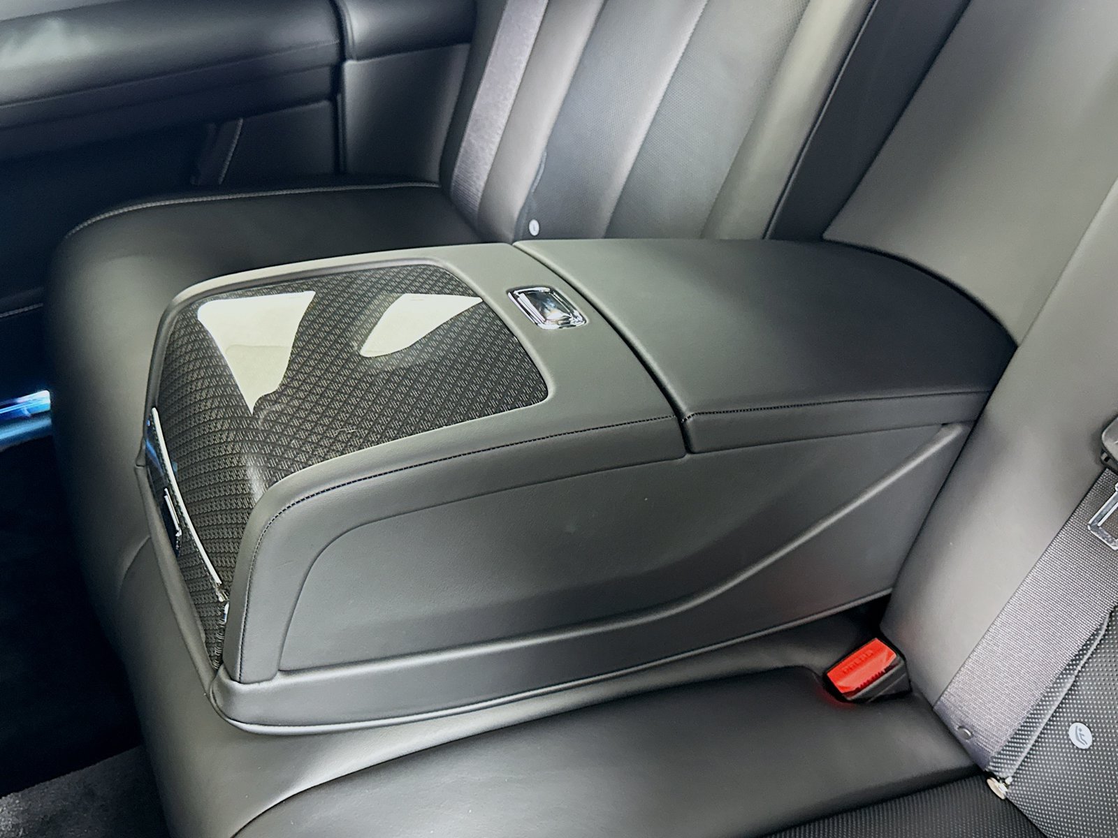 2026 Rolls-Royce Ghost Black Badge - Photo 27