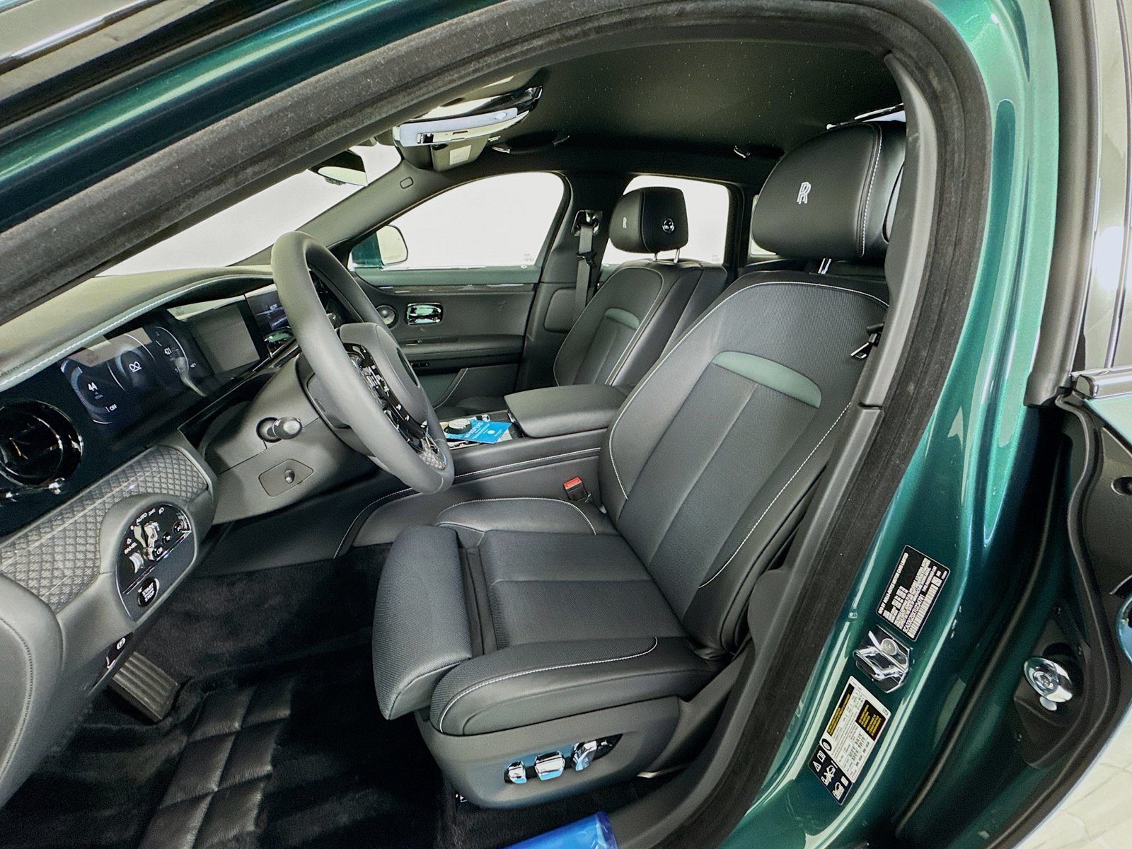 2026 Rolls-Royce Ghost Black Badge - Photo 22