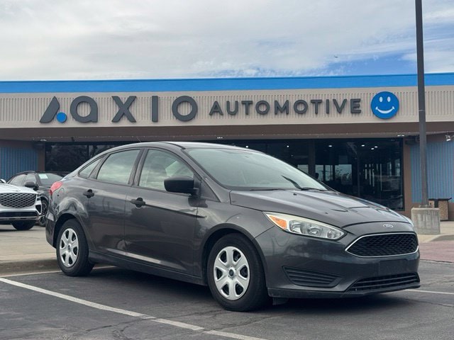 2017 Ford Focus S FWD photo