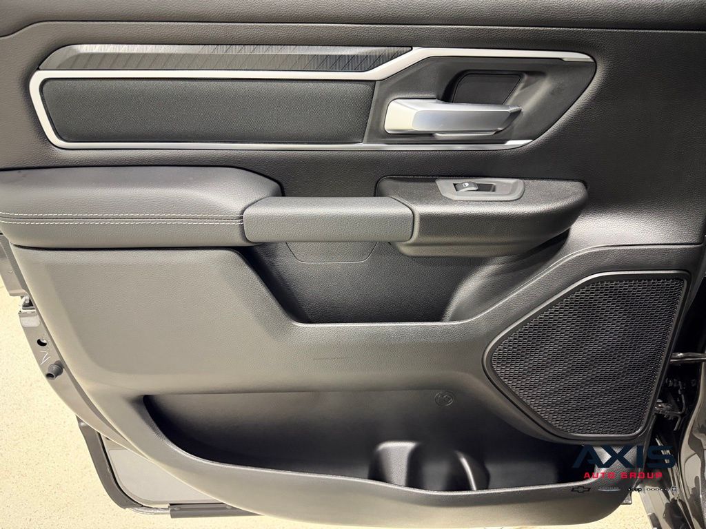 2025 RAM 1500 Big Horn/Lone Star - Photo 17