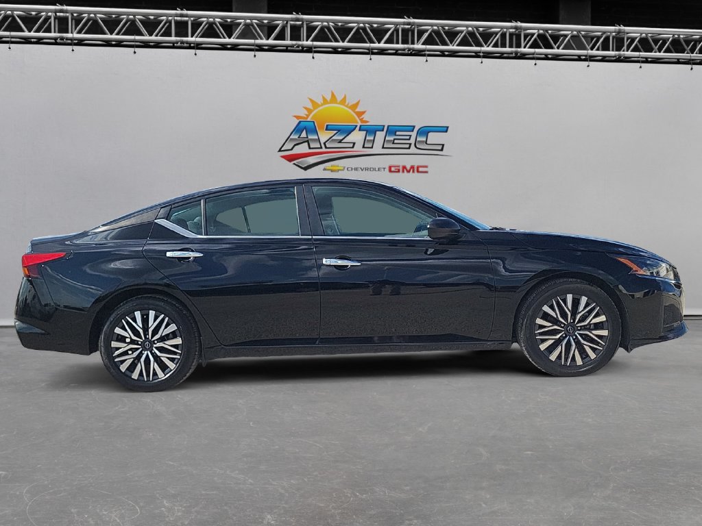 Used 2024 Nissan Altima 2.5 SV Sedan