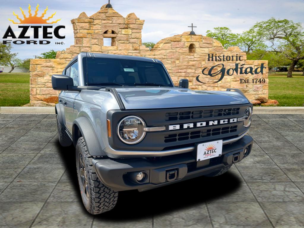 New 2024 Ford Bronco Black Diamond SUV