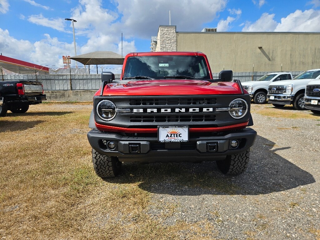 New 2024 Ford Bronco Black Diamond SUV