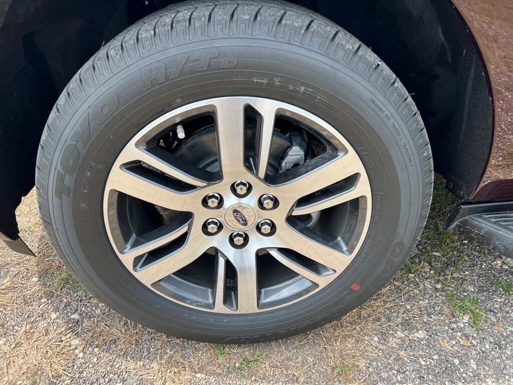 New 2024 Ford Expedition XLT SUV