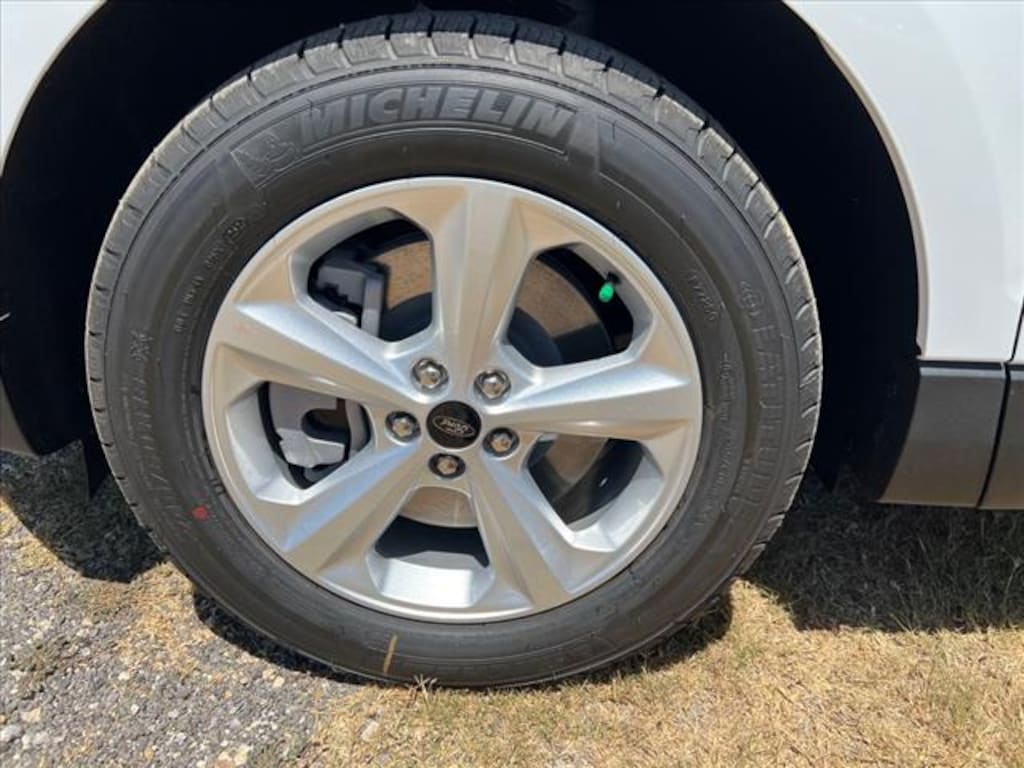 Used 2024 Ford Edge SE SUV
