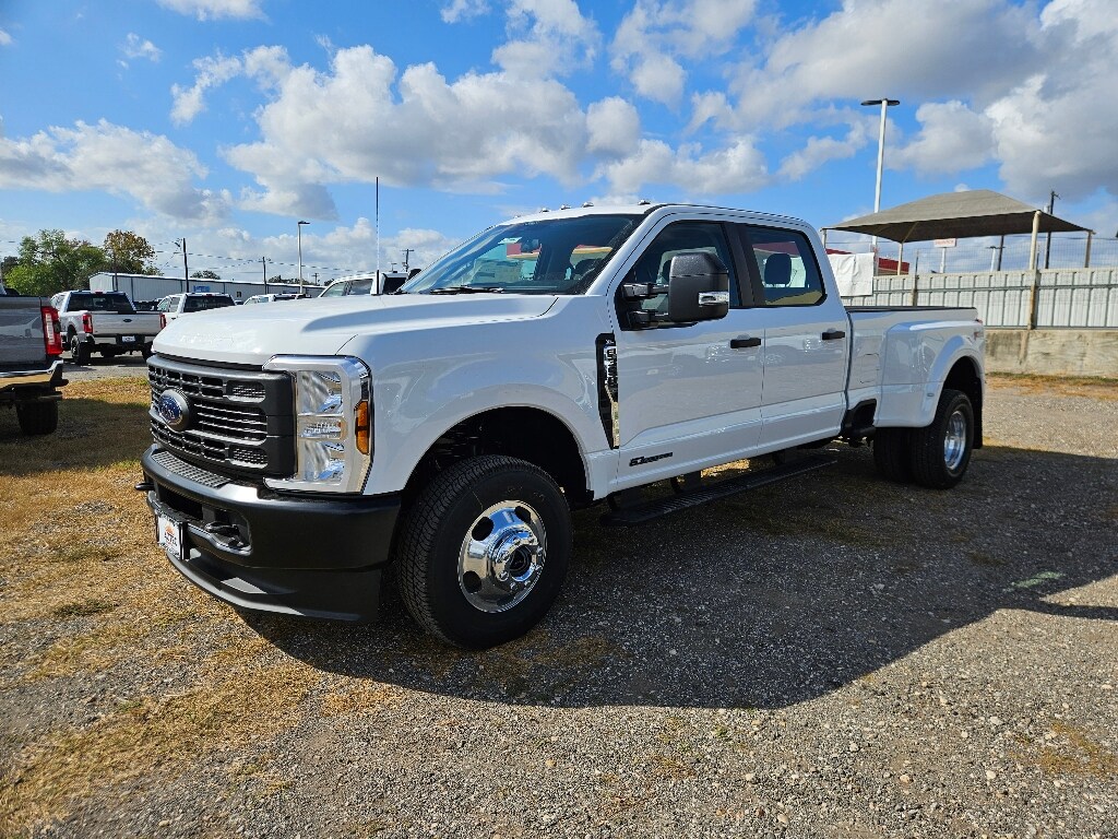 New 2024 Ford F-350 Truck Crew Cab