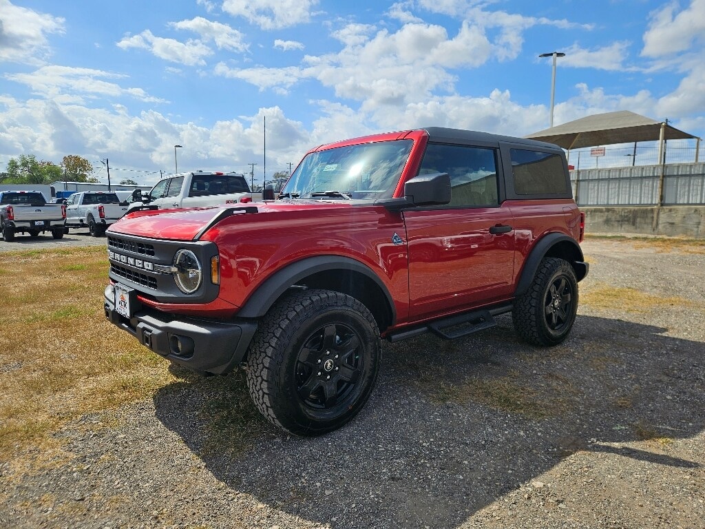 New 2024 Ford Bronco Black Diamond SUV