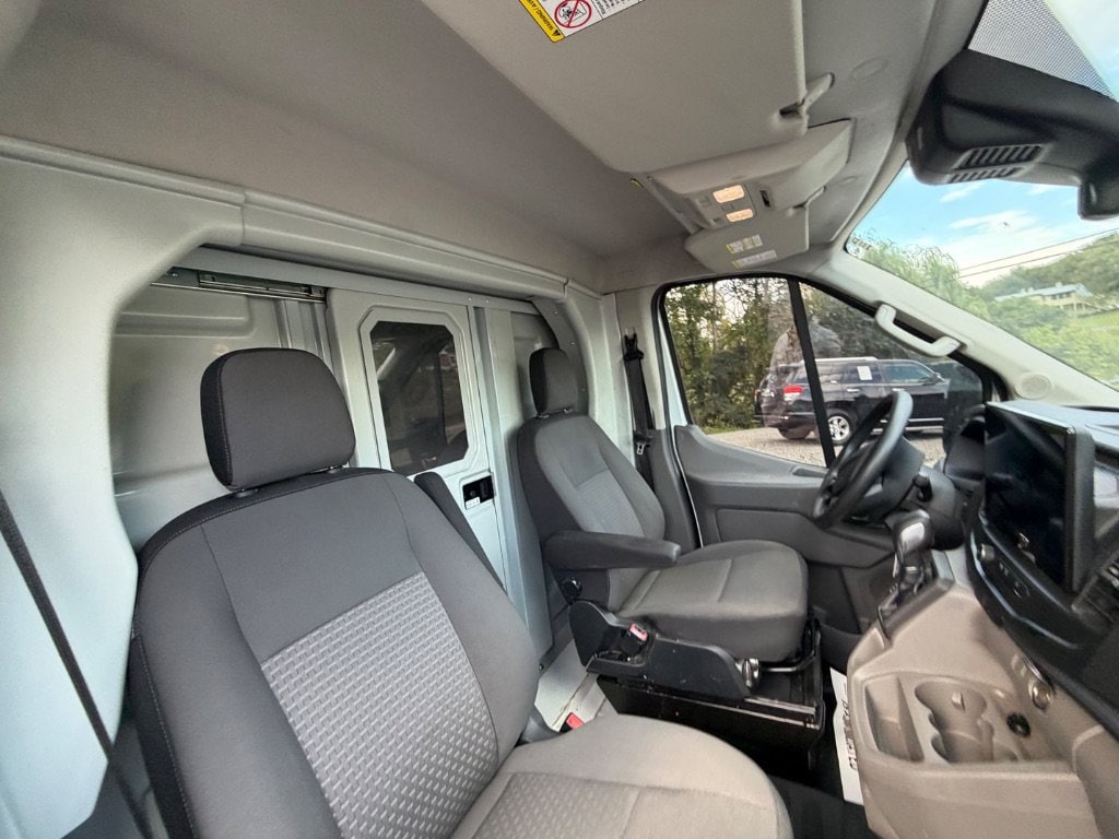 2022 Ford Transit Cutaway Base - Photo 24