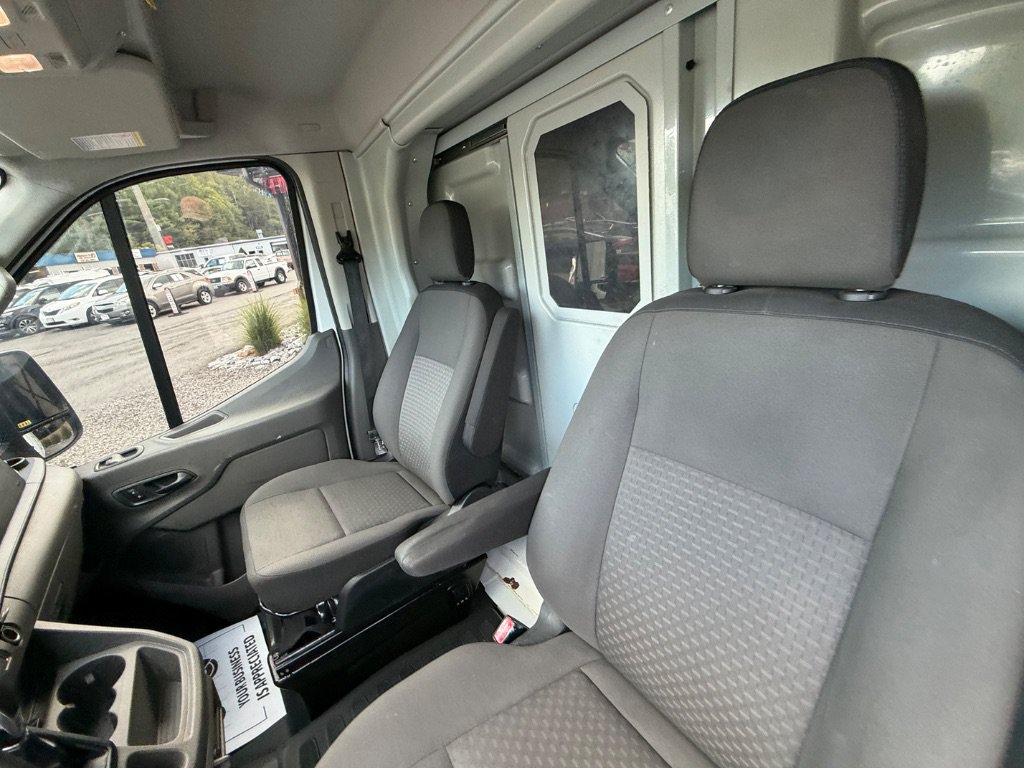 2022 Ford Transit Cutaway Base - Photo 27