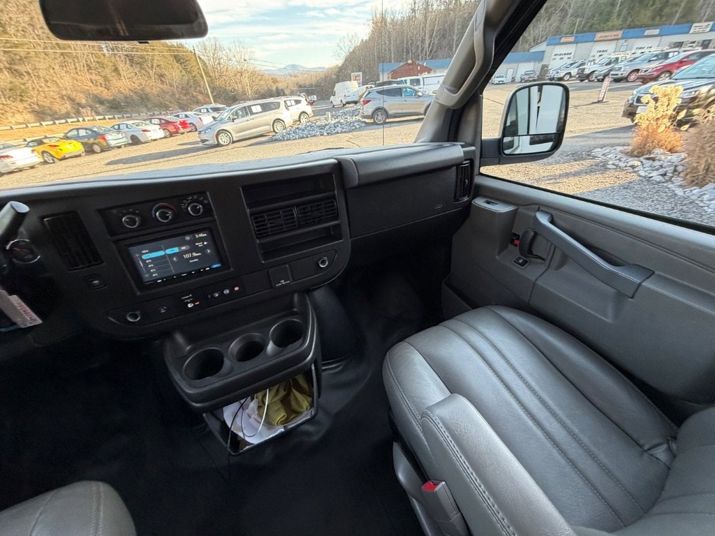 2019 Chevrolet Express Passenger LS - Photo 17