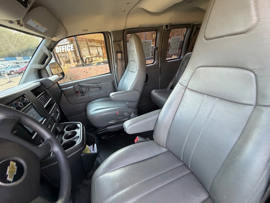 2019 Chevrolet Express Passenger LS - Photo 22