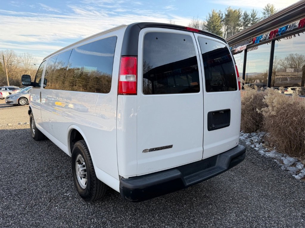 2019 Chevrolet Express Passenger LS - Photo 3