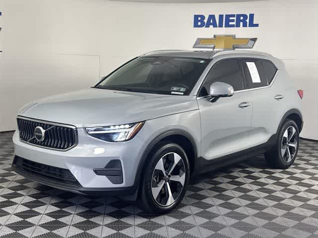 2025 Volvo XC40