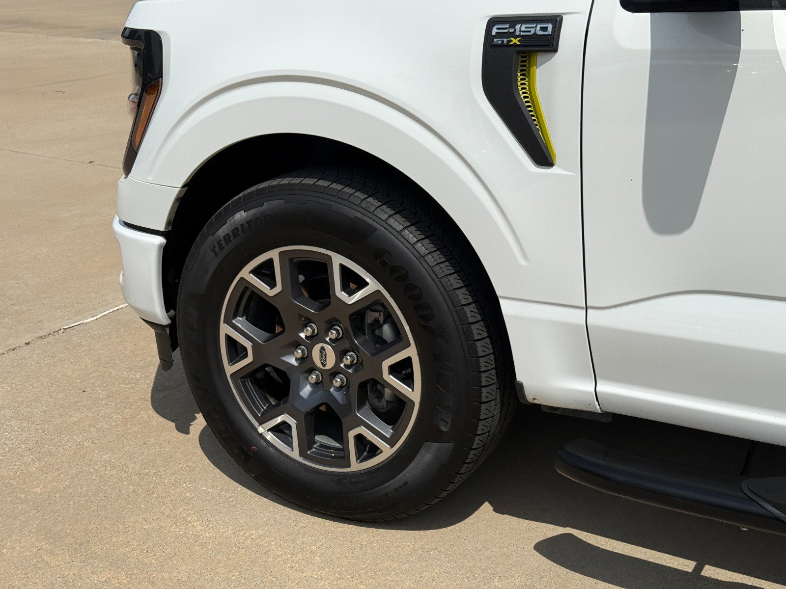 2024 Ford F-150 STX - Photo 9