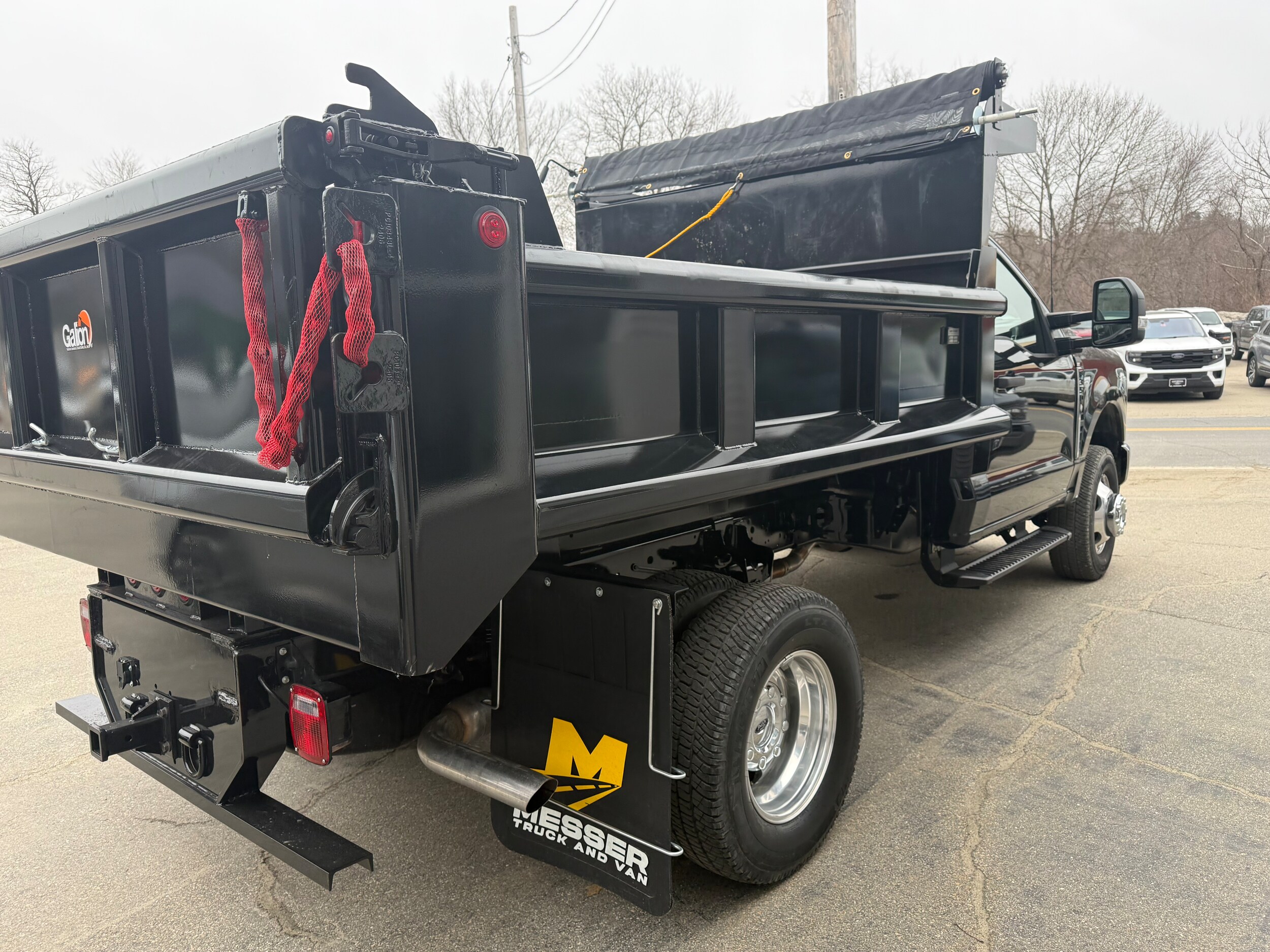 2026 Ford F-350 Super Duty Chassis Cab XLT - Photo 6