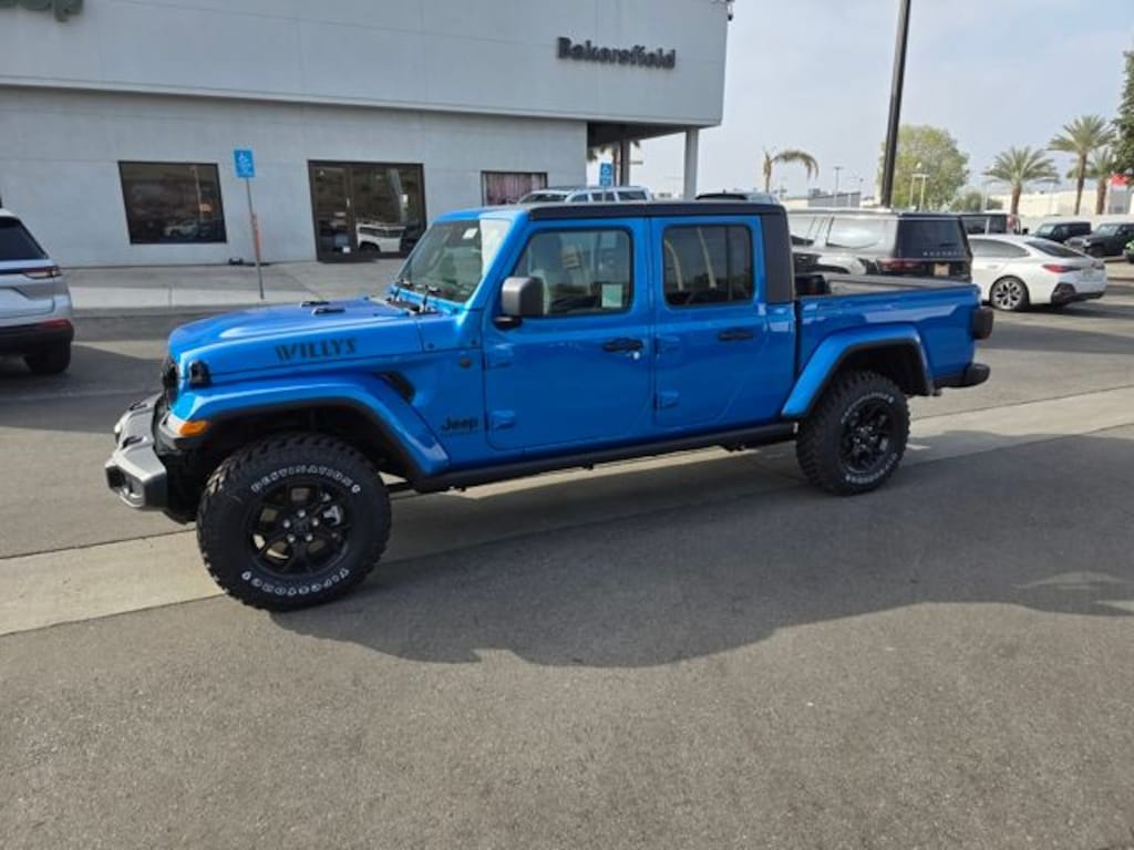 New 2026 Jeep Gladiator WILLYS 4X4 Pickup