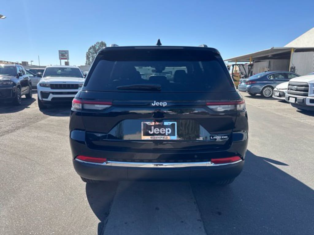 New 2027 Jeep Grand Cherokee LAREDO X 4X2 Sport Utility