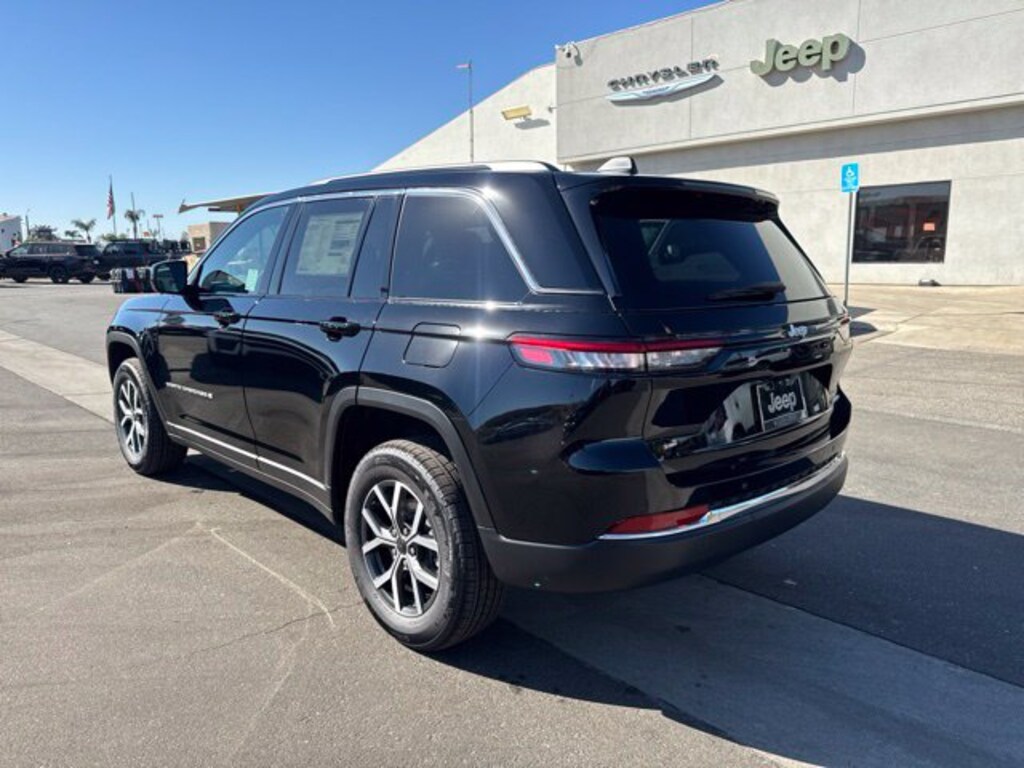 New 2027 Jeep Grand Cherokee LAREDO X 4X2 Sport Utility
