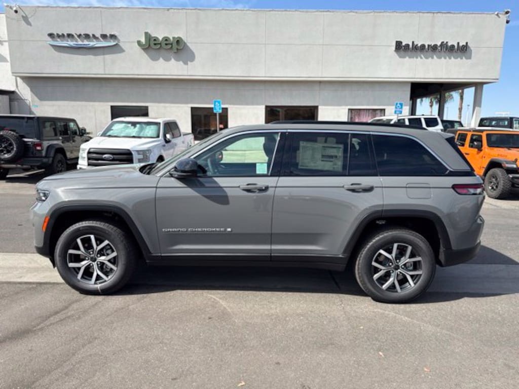 New 2027 Jeep Grand Cherokee LAREDO X 4X2 Sport Utility