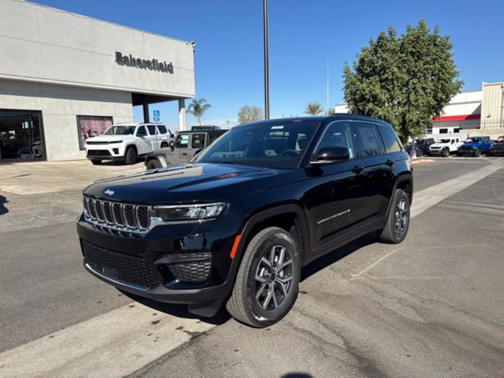 New 2027 Jeep Grand Cherokee LAREDO X 4X2 Sport Utility
