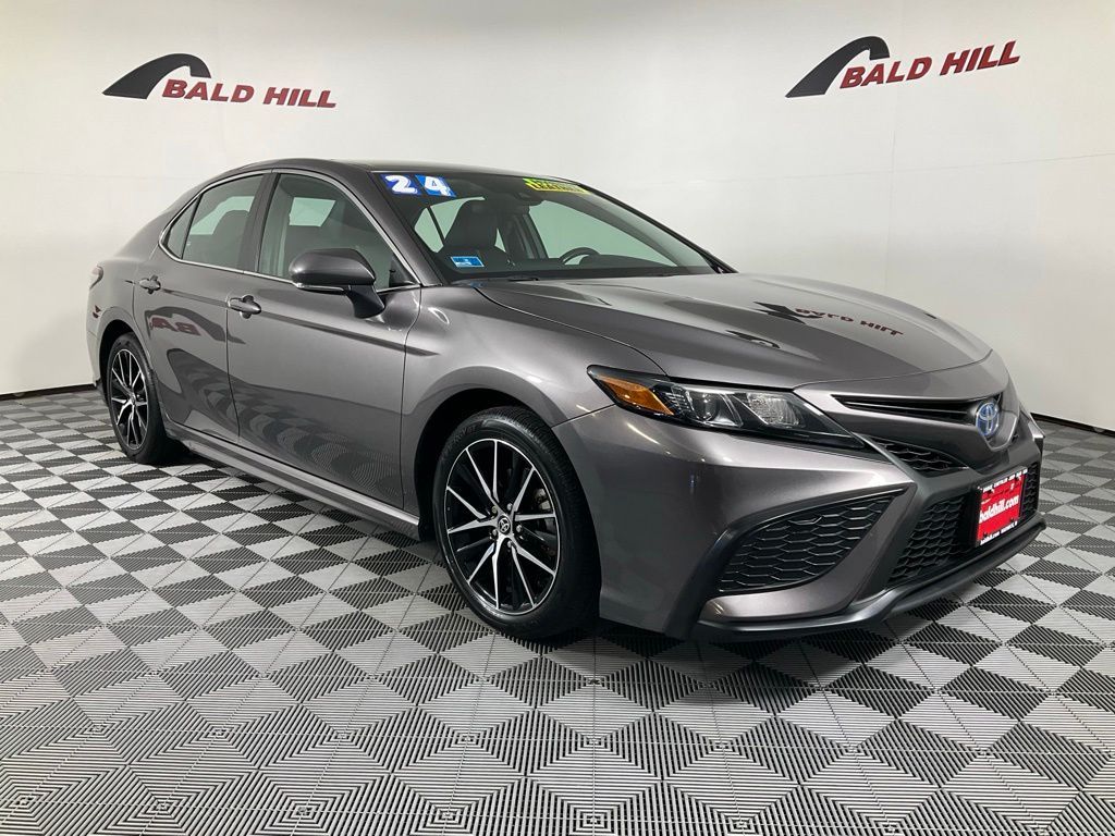 2024 Toyota Camry Hybrid