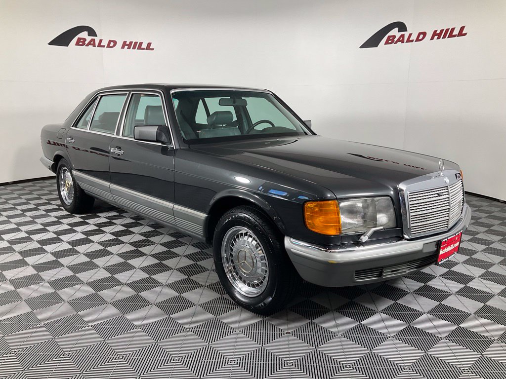  Mercedes-Benz 200-Class