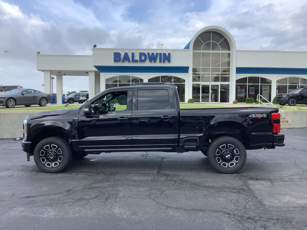 New 2026 Ford F-350 Platinum Truck Crew Cab