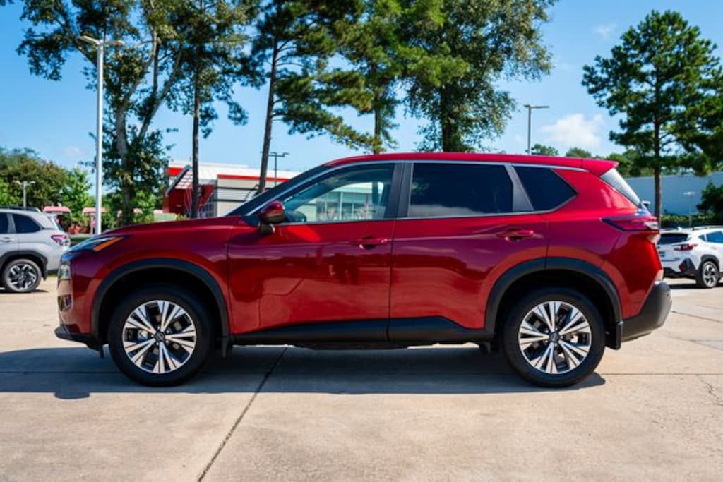 Used 2023 Nissan Rogue SV