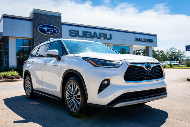 Used 2021 Toyota Highlander Hybrid Platinum