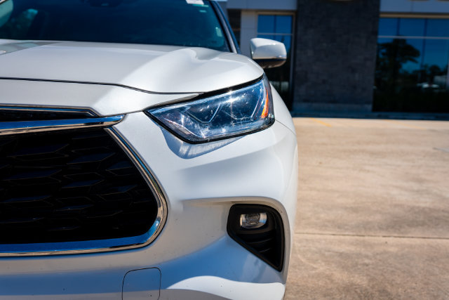 Used 2021 Toyota Highlander Hybrid Platinum