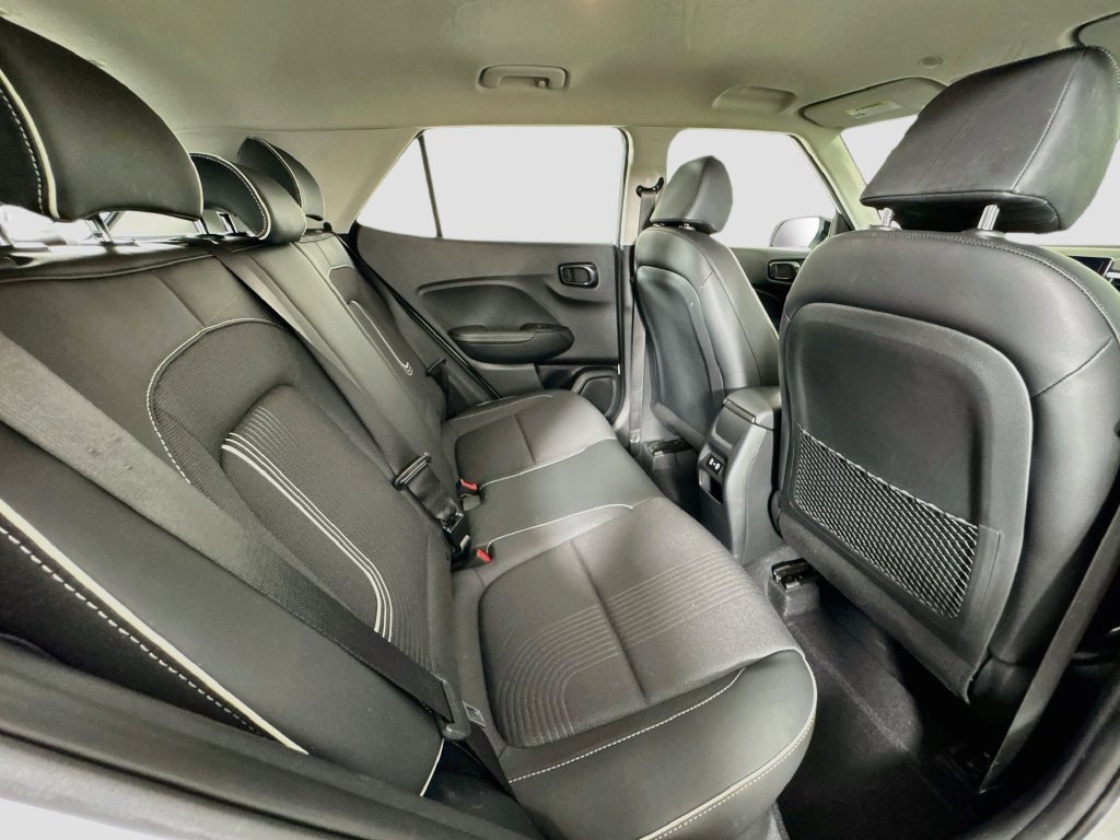 2024 Hyundai Venue Limited - Photo 28
