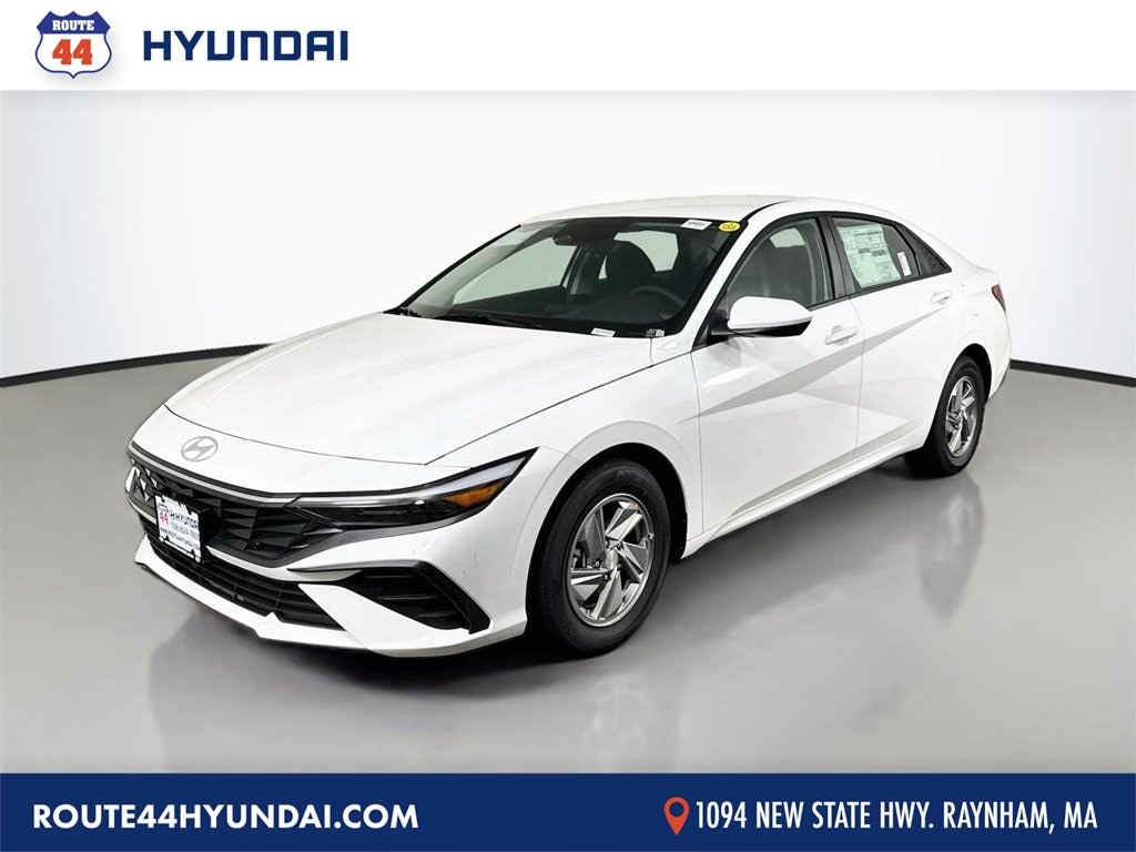 New 2026 Hyundai Elantra SE Sedan