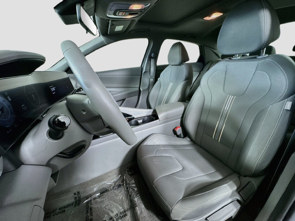 2025 Hyundai Elantra SEL - Photo 18