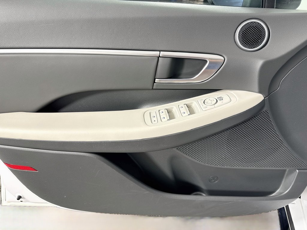 2023 Hyundai Sonata SEL - Photo 12