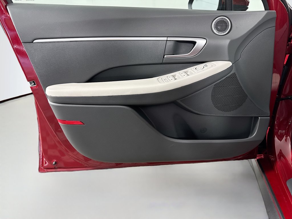 2026 Hyundai Sonata SE - Photo 12