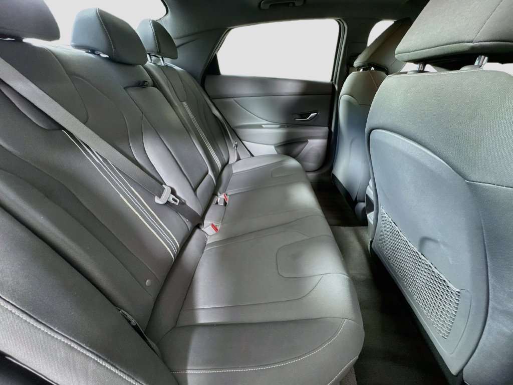 2025 Hyundai Elantra SEL - Photo 29